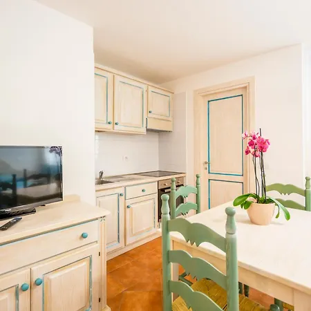 In Orosei, 4 Beds With Air Conditioning 3* אורוסיי